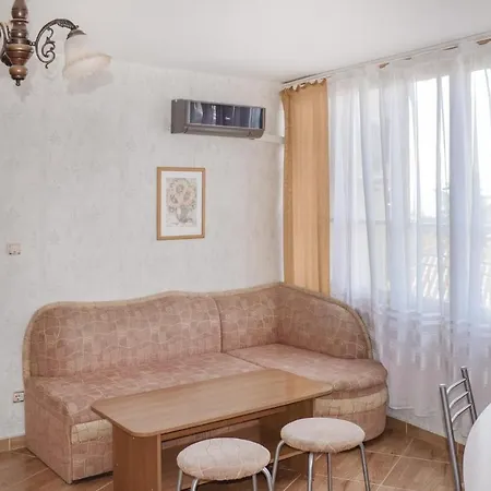 Six-bedroom Holiday In Сasa de vacaciones *